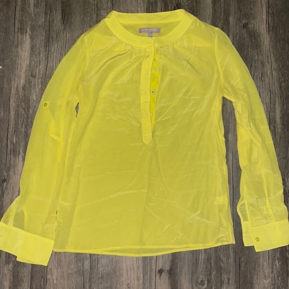 Banana Republic 100% silk neon yellow blouse - XS - Picture 2 of 8